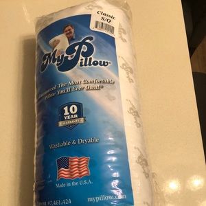 BNWT My Pillow